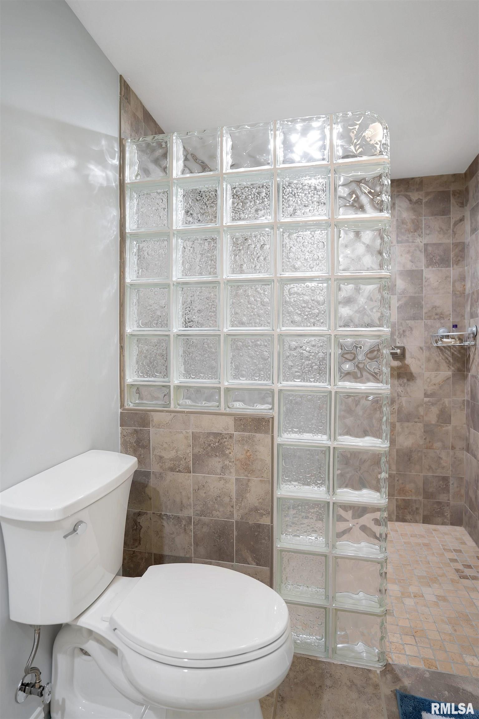 1842 Kern Road Washington, IL 61571 - Photo 44 of 51 Gallery Image 44