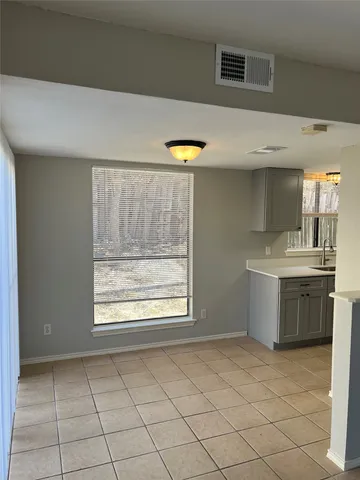 $1,925 | 6497 Hart Lane, Austin, TX 78731