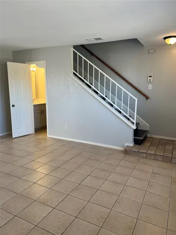 $1,925 | 6497 Hart Lane, Austin, TX 78731