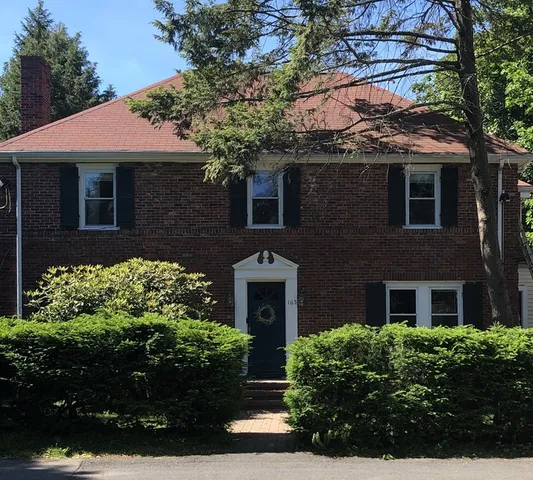 $9,000 | 165 Longwood Avenue, Brookline, MA 02446