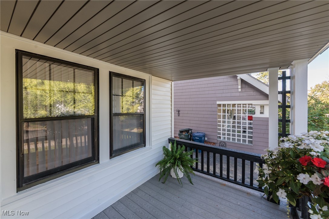 3318 Altamont Road Cleveland, OH 44118 - Photo 4 of 49