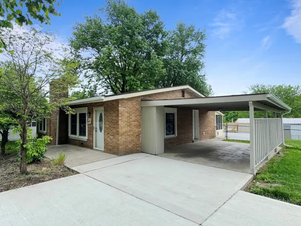 $269,000 | 1621 Lookout Street, Lancaster, OH 43130