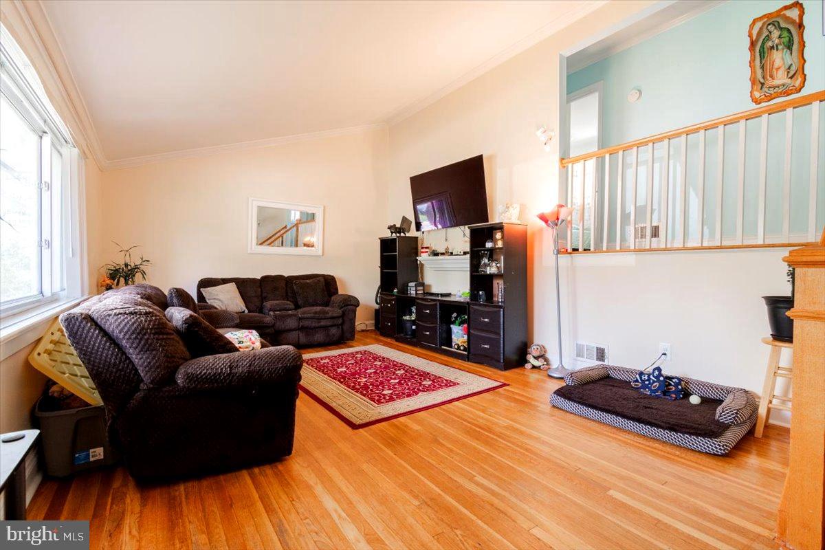 3517 Kayson Street Silver Spring, MD 20906 - Photo 11 of 58