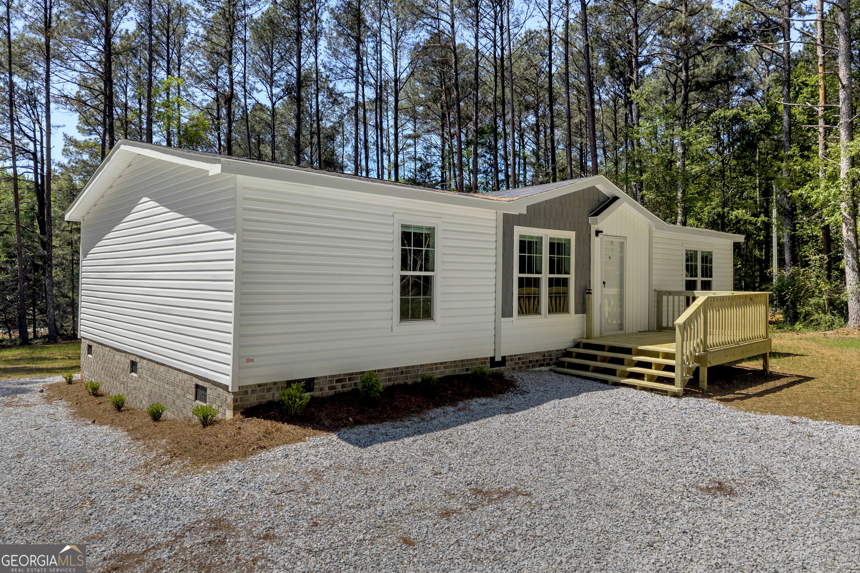 108 Shiloh Church Road Dewy Rose, GA 30634 - Photo 2 of 39