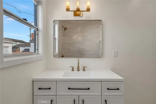 $915,000 | 2729 Greentop Street, Lakewood, CA 90712