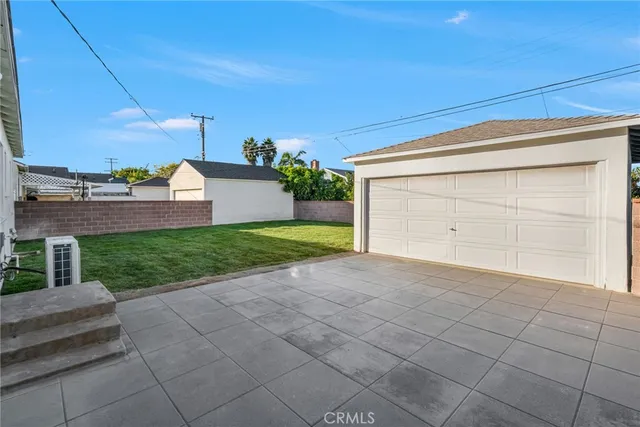 $915,000 | 2729 Greentop Street, Lakewood, CA 90712