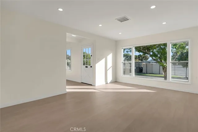 $915,000 | 2729 Greentop Street, Lakewood, CA 90712