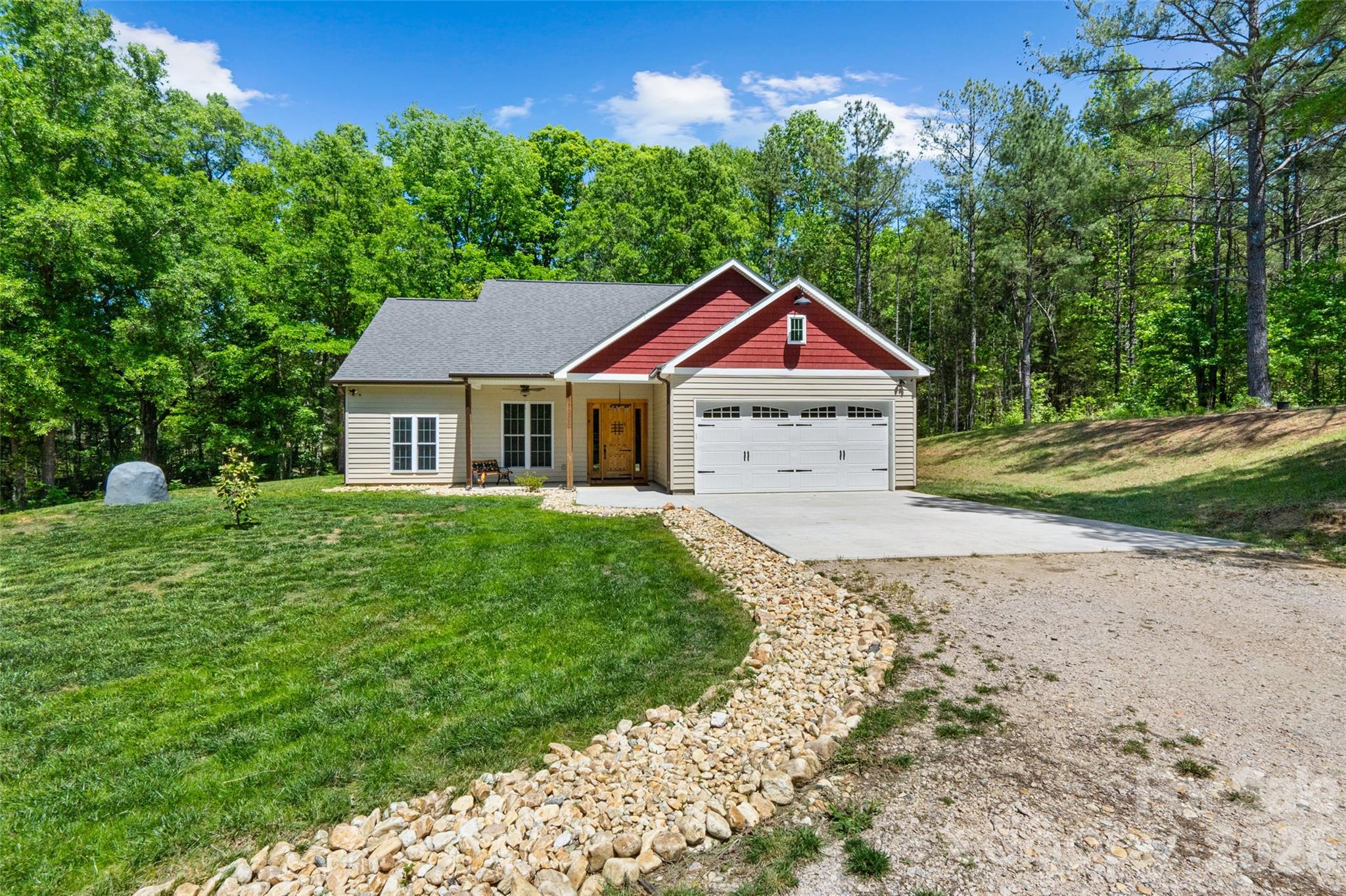 374 Giles Road McConnells, SC 29726 - Photo 2 of 33