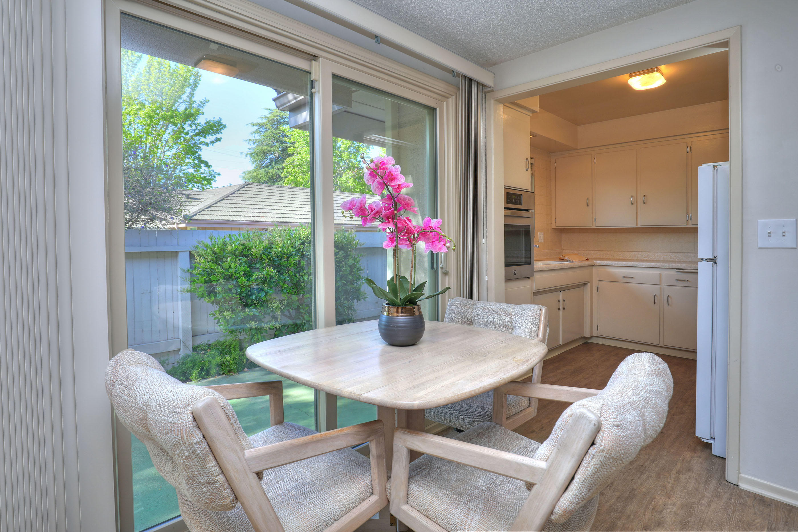 5792 Encina Road, Unit 1 Goleta, CA 93117 - Photo 5 of 22 Dining Room