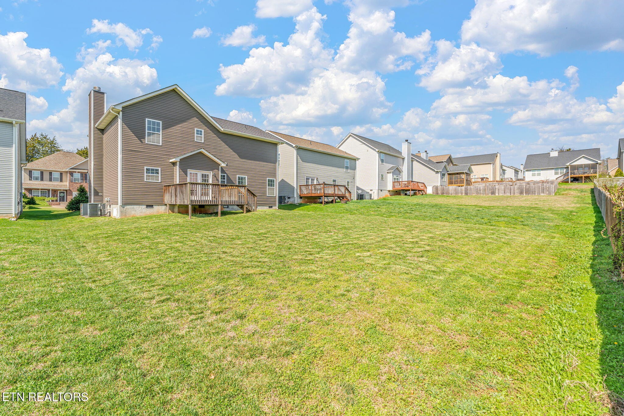 7432 Ladd Road Powell, TN 37849 - Photo 5 of 29