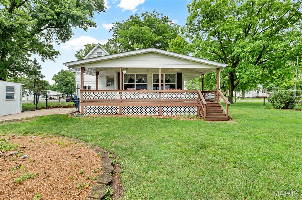 426 North Nebraska Street Marine, IL 62061 - Photo 4 of 26