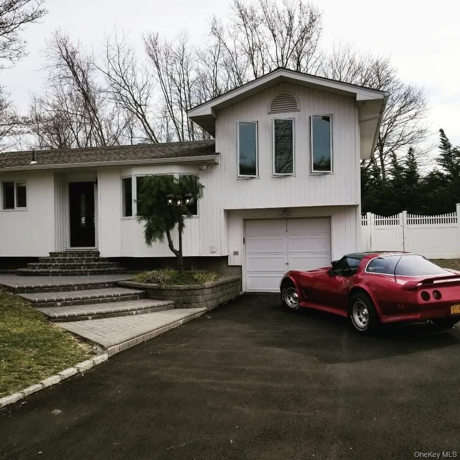 4 Halliday Road Coram, NY 11727 - Photo 3 of 28