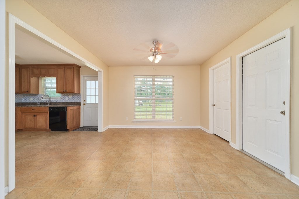 4104 Beaver Run Road Valdosta, GA 31601 - Photo 9 of 34 Gallery Image 9