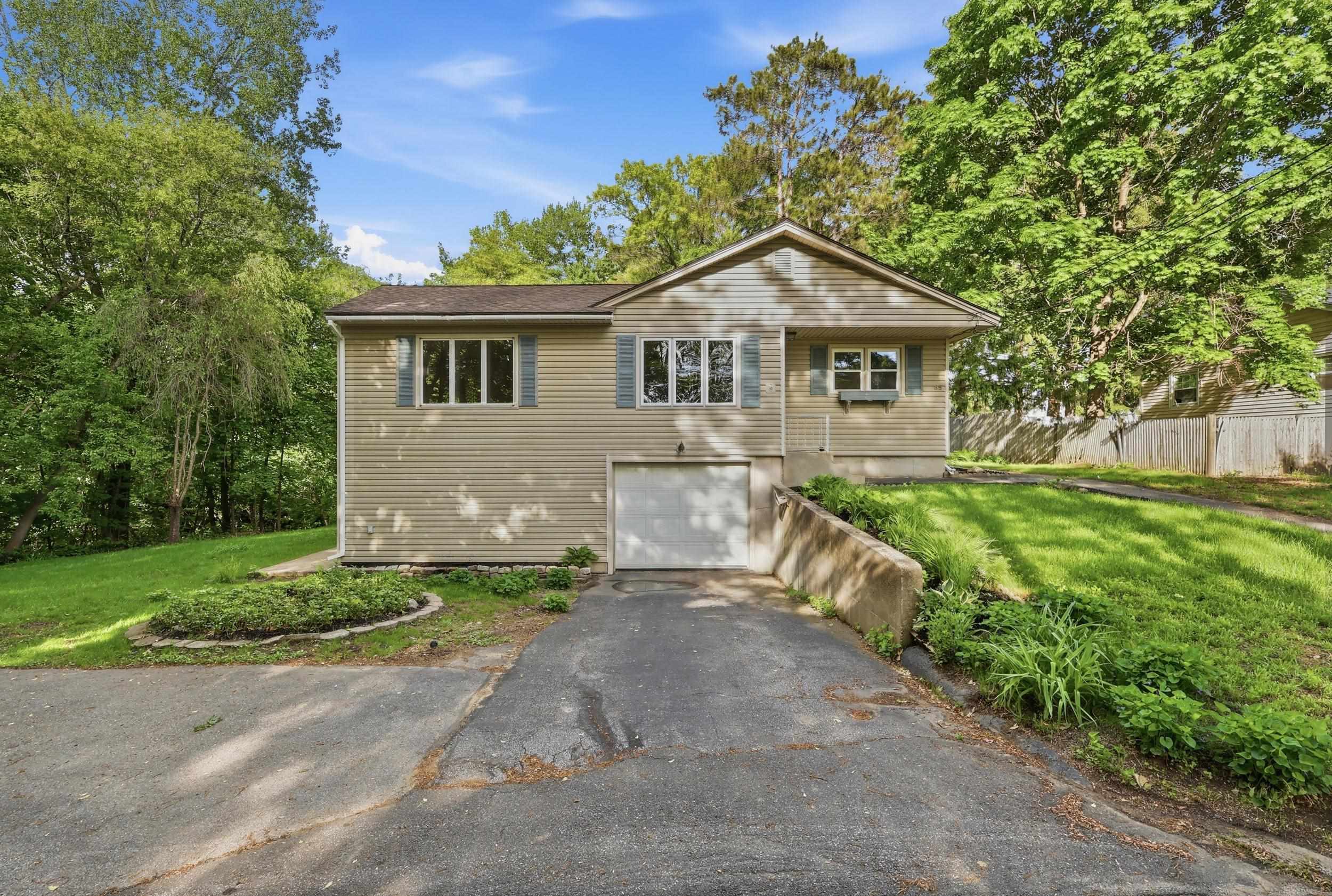 85 Whitney Avenue Manchester, NH 03104 - Photo 7 of 58