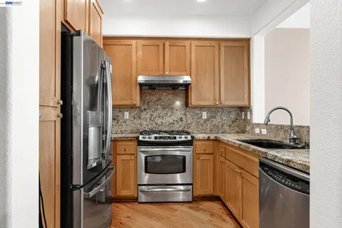 $709,000 | 6003 Old Quarry Loop, Oakland, CA 94605