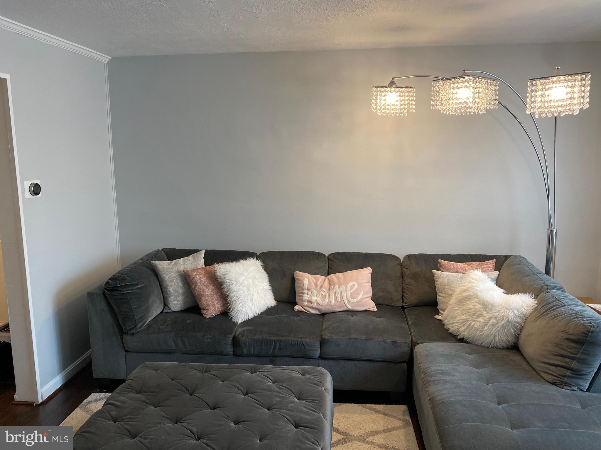 5440 Whitlock Road Baltimore, MD 21229 - Photo 3 of 10