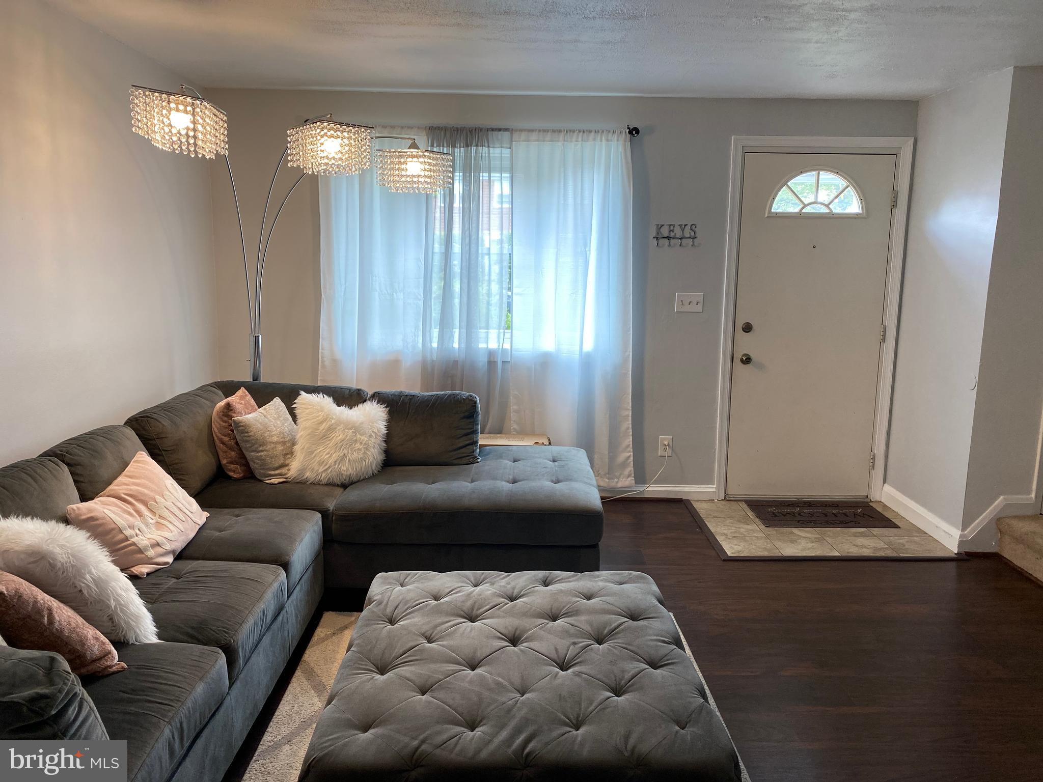 5440 Whitlock Road Baltimore, MD 21229 - Photo 4 of 10