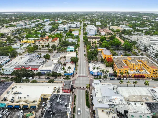 $2,900,000 | 235 Southeast 5th Avenue, Delray Beach, FL 33483