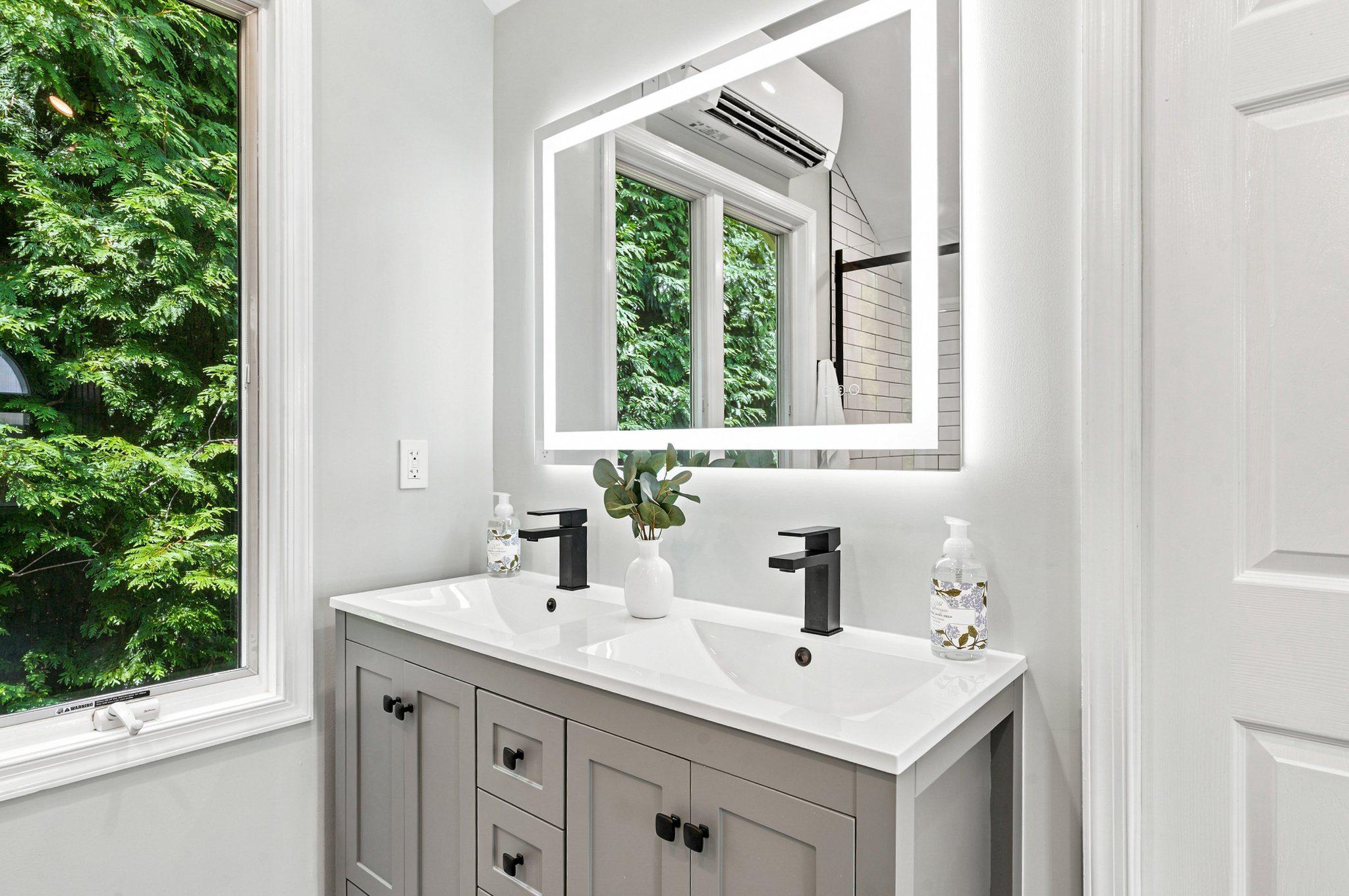 2908 Main Street Edgewater, MD 21037 - Photo 20 of 40 Primary Bathroom
