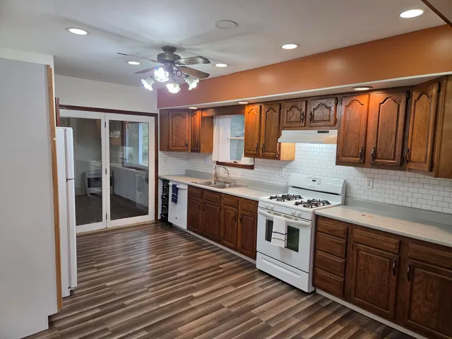 $179,900 | 2617 Dale Drive, Six Lakes, MI 48886