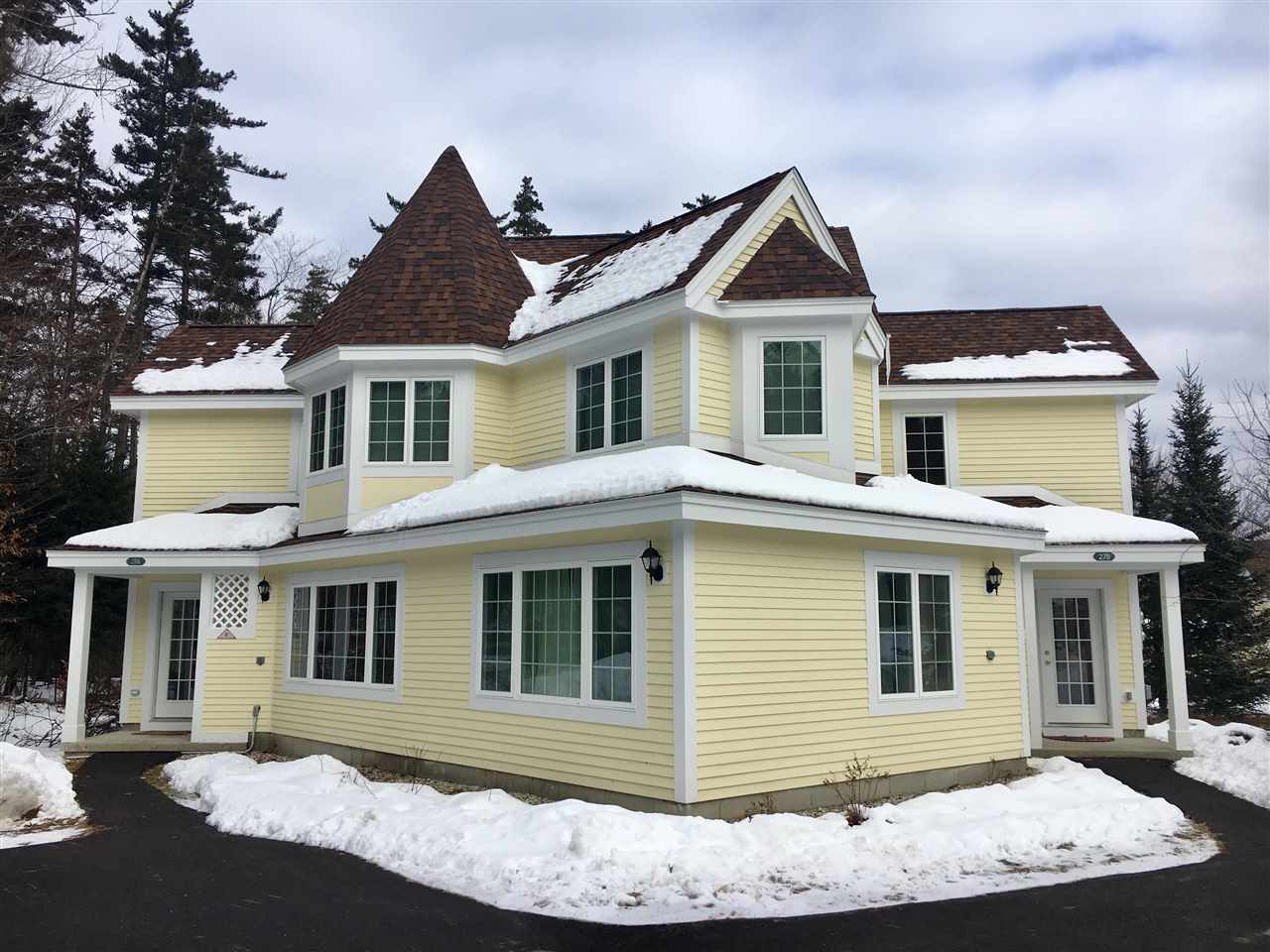 27 B Kingswood Road West Dover, VT 05356 - Photo 1 of 18