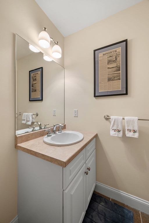 6 Essex Road, Unit 15 Ipswich, MA 01938 - Photo 20 of 40
