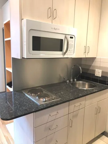 $2,300 | 144 Bowdoin Street, Unit 61, Boston, MA 02108