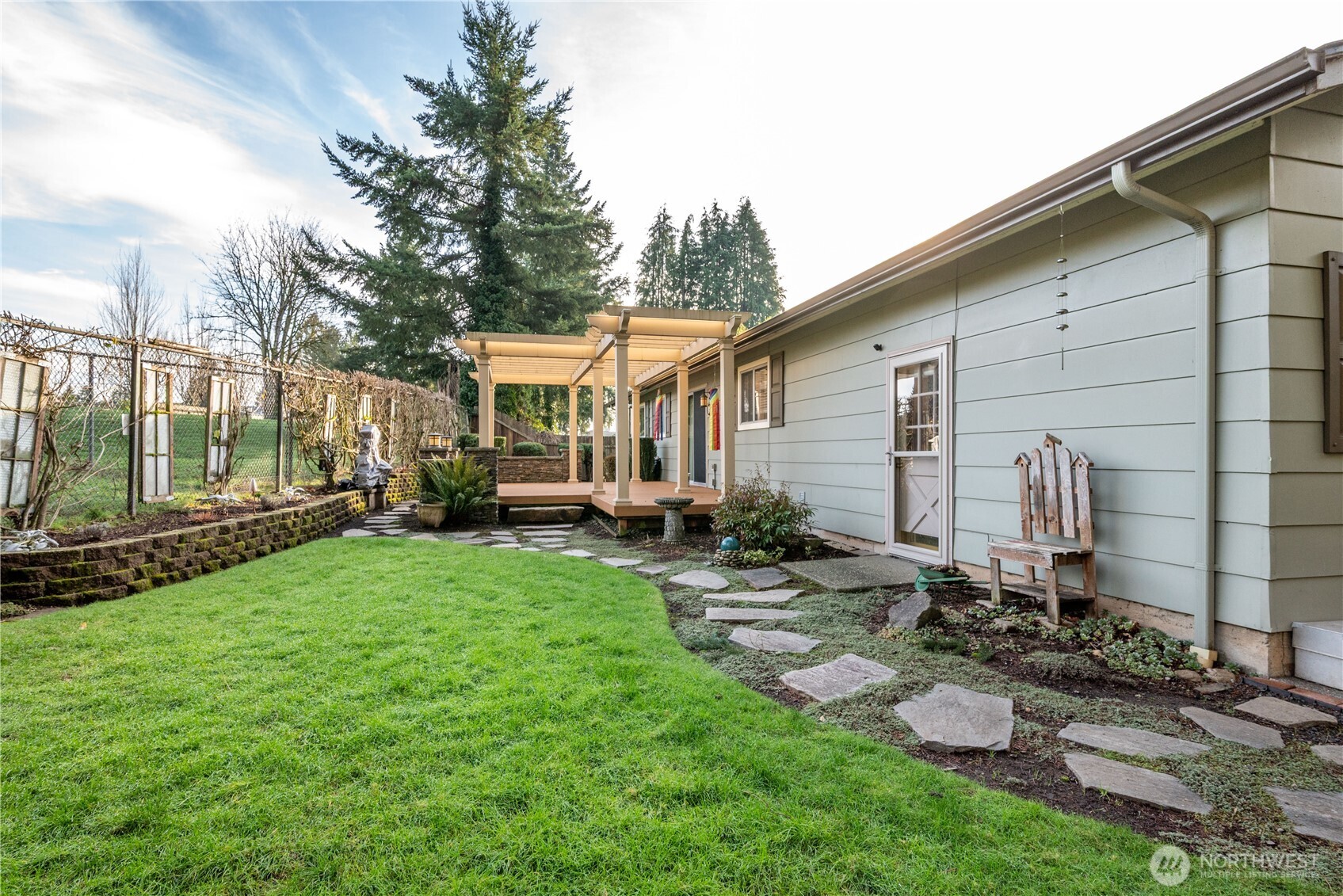 1008 16th Place Kelso, WA 98626 - Photo 29 of 40 a view of a backyard of the house
