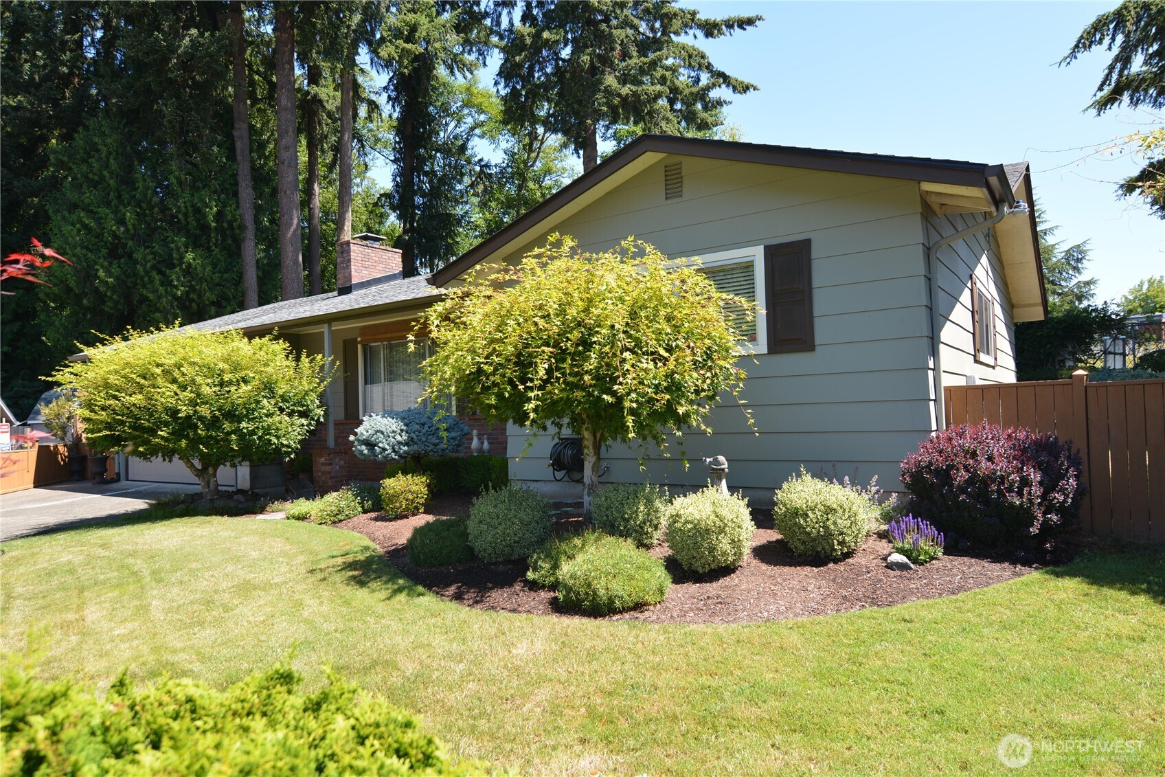 1008 16th Place Kelso, WA 98626 - Photo 35 of 40 a front view of a house having yard