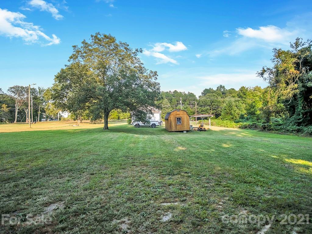 229 Oak Grove Road Kings Mountain, NC 28086 - Photo 3 of 37 Gallery Image 3