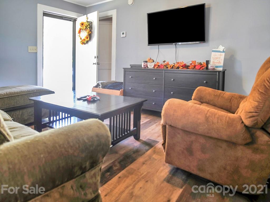 229 Oak Grove Road Kings Mountain, NC 28086 - Photo 5 of 37 Gallery Image 5