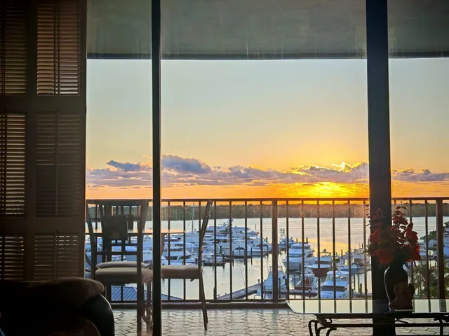 $432,000 | 120 Lakeshore Drive, Unit 735, North Palm Beach, FL 33408