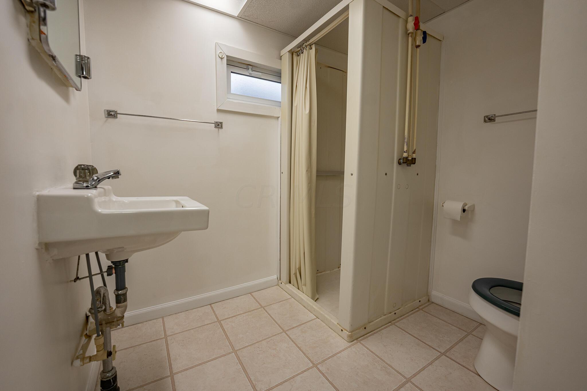 360 Midland Road Chillicothe, OH 45601 - Photo 50 of 68 1-38
