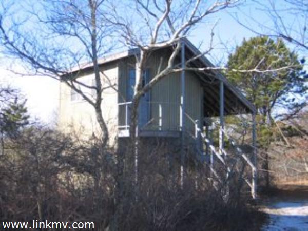 79 Quansoo Road Chilmark, MA 02535 - Photo 13 of 20 http://d1qzqeyxiitrap.cloudfront.net/photos/20642/600/1a1241ef.jpg