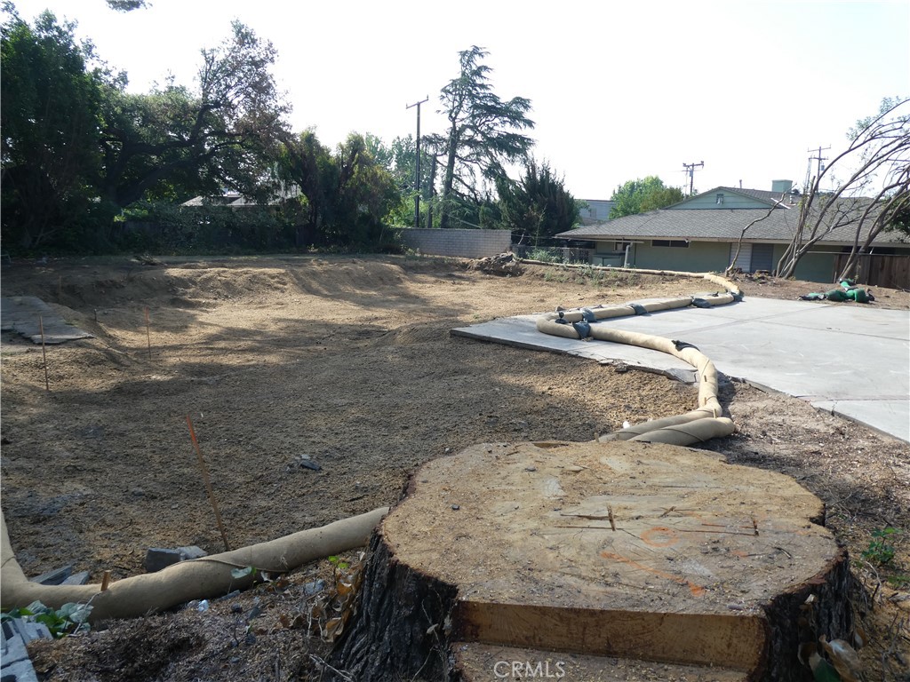 1532 Meadowbrook Road Altadena, CA 91001 - Photo 16 of 18 a view of a backyard of the house