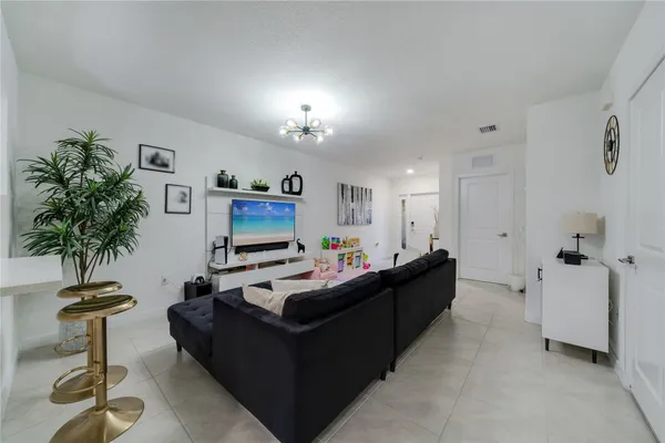 $2,500 | 561 Northeast 5th Street, Florida City, FL 33034