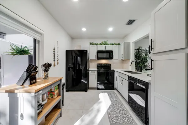 $2,500 | 561 Northeast 5th Street, Florida City, FL 33034