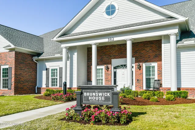 $199,500 | 330 South Middleton Drive Northwest, Unit 1009, Calabash, NC 28467