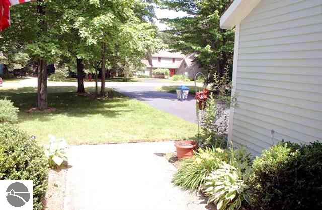3572 Lone Lookout Road Traverse City, MI 49686 - Photo 20 of 25 1728813-19.JPG