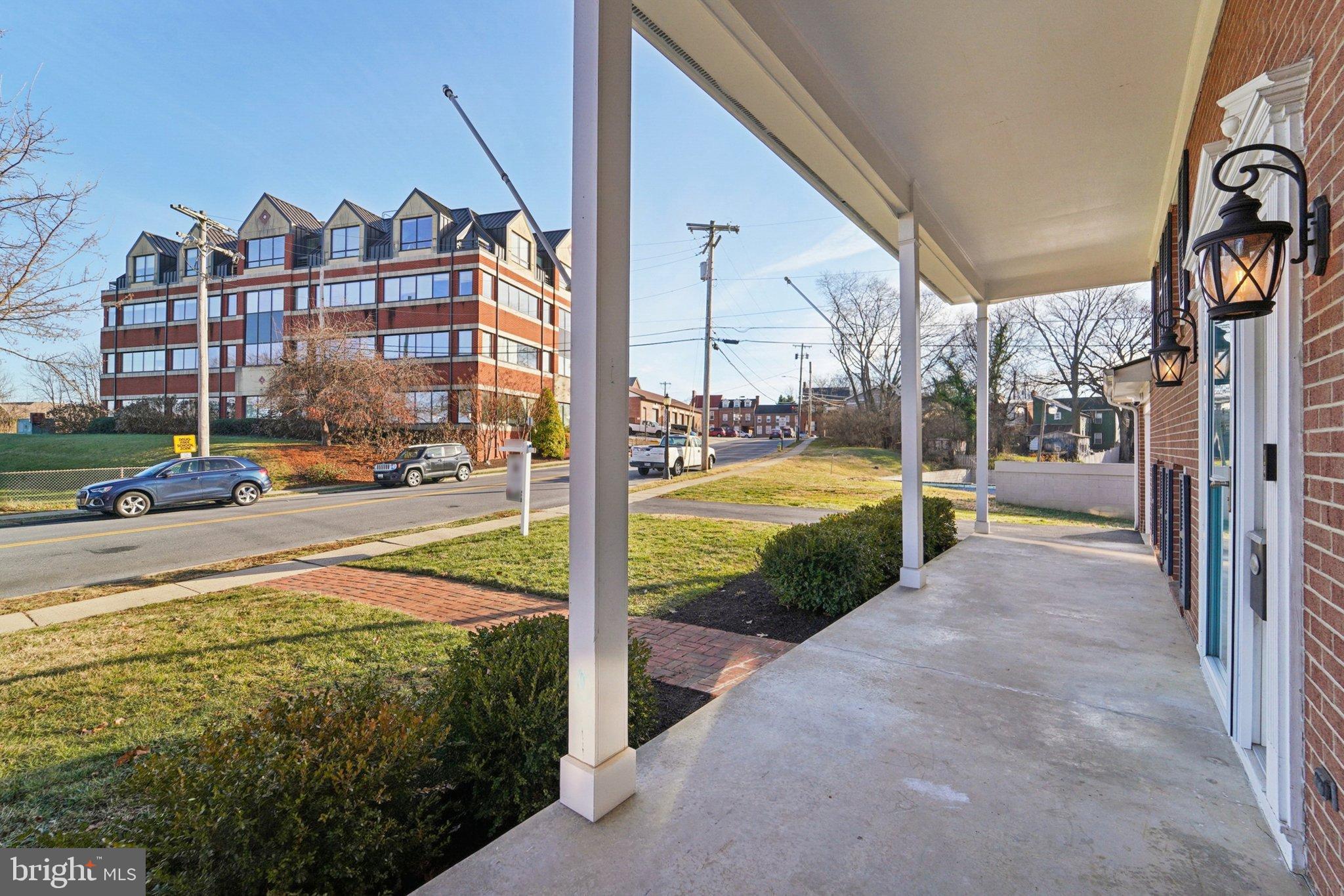 5 North Jefferson Street Frederick, MD 21701 - Photo 4 of 50 Charming entryway with urban views.