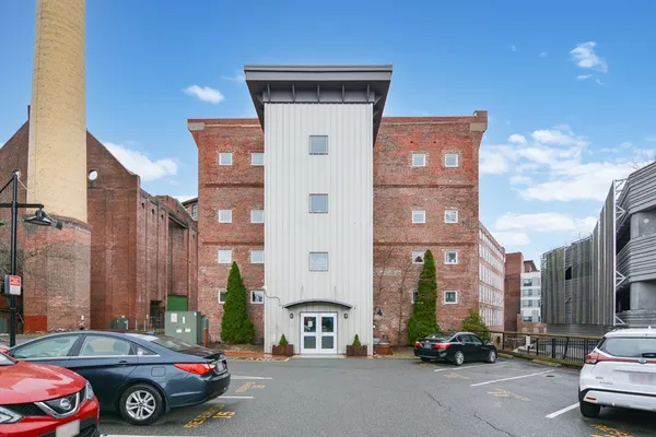 $275,000 | 200 Market Street, Unit 3002, Lowell, MA 01852