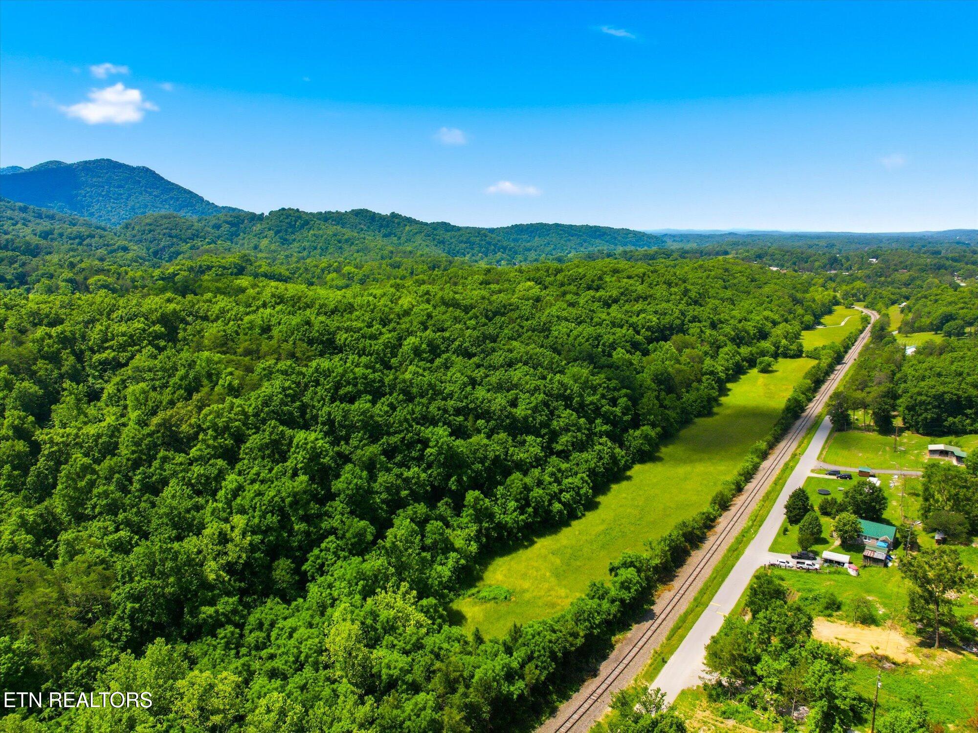 140 Donahue Road Luttrell, TN 37779 - Photo 25 of 36 25-140-Donahue-Rd-Luttrell-TN-25