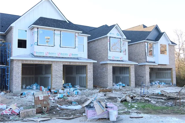 $2,400 | 2169 Big River Street, College Station, TX 77840