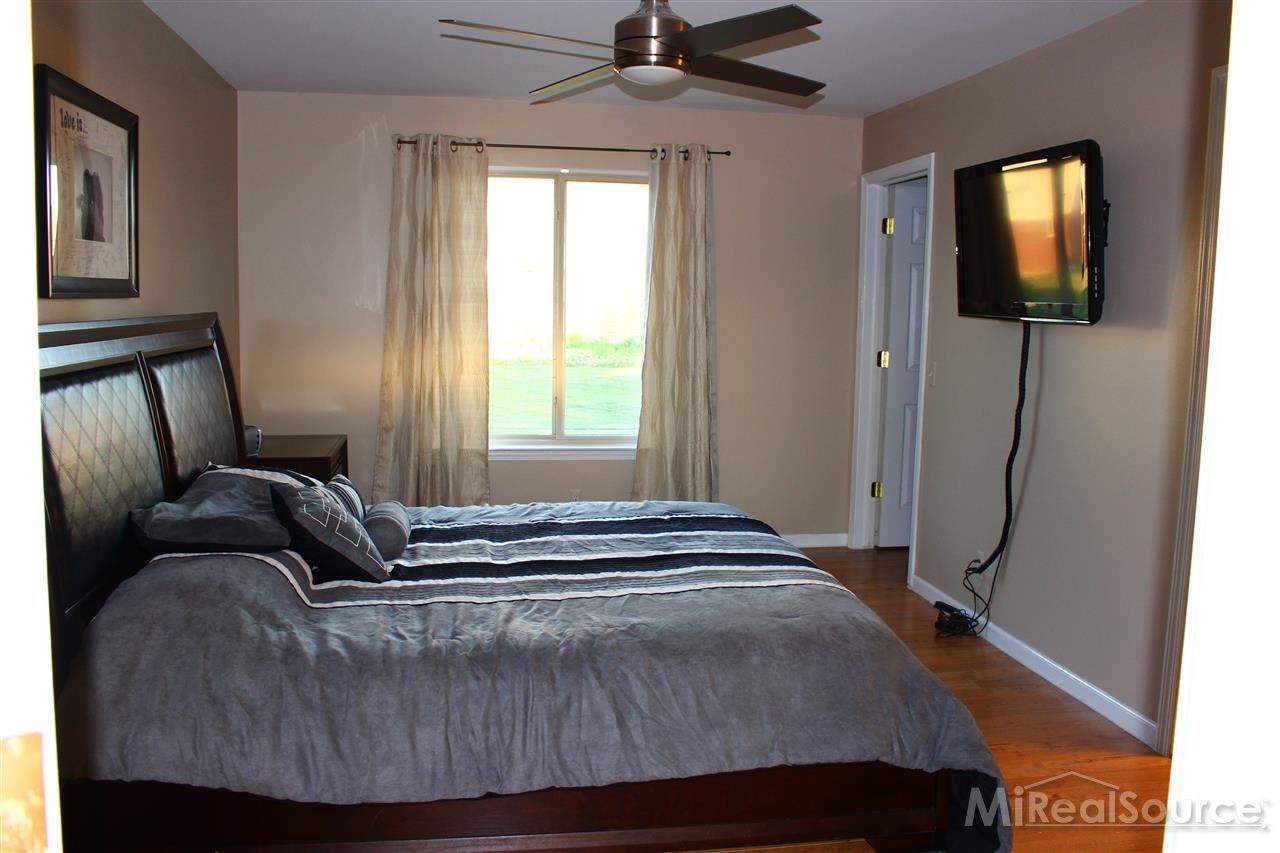 55570 Raspberry Drive Macomb, MI 48042 - Photo 8 of 20 31200555-7.JPG