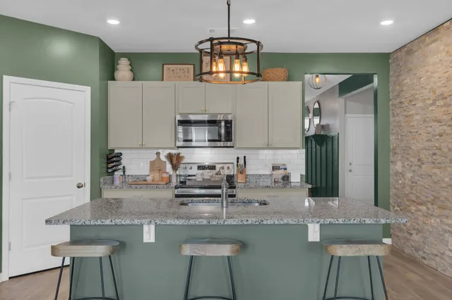 $383,000 | 234 Addison Avenue, Chapel Hill, TN 37034