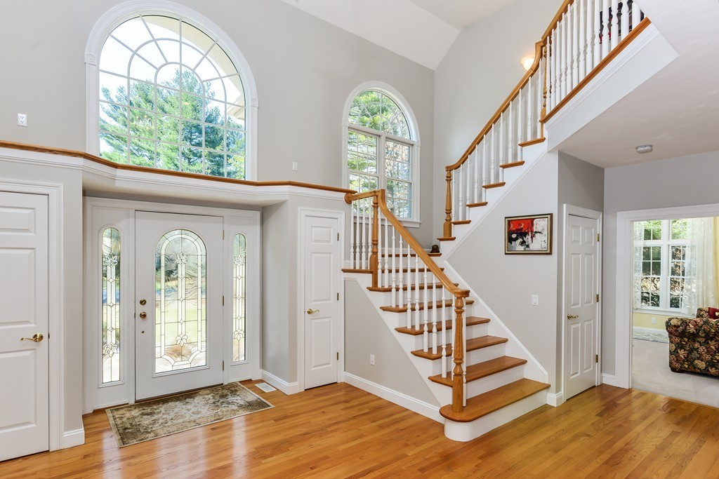 135 York Road Mansfield, MA 02048 - Photo 3 of 30 Gallery Image 3