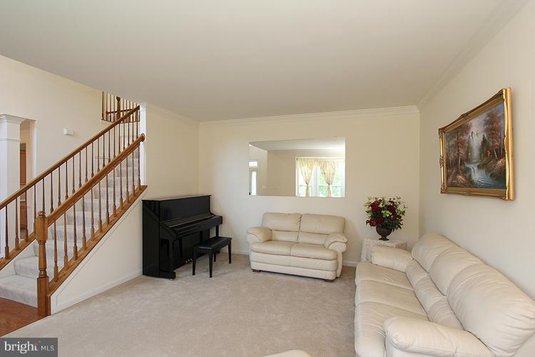 14304 Brass Wheel Road Boyds, MD 20841 - Photo 22 of 25 Living Room