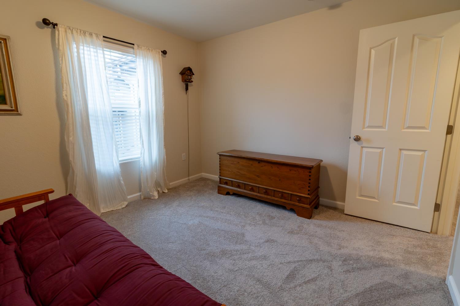 401 Picasso Way Folsom, CA 95630 - Photo 24 of 32 a living room with furniture and a window
