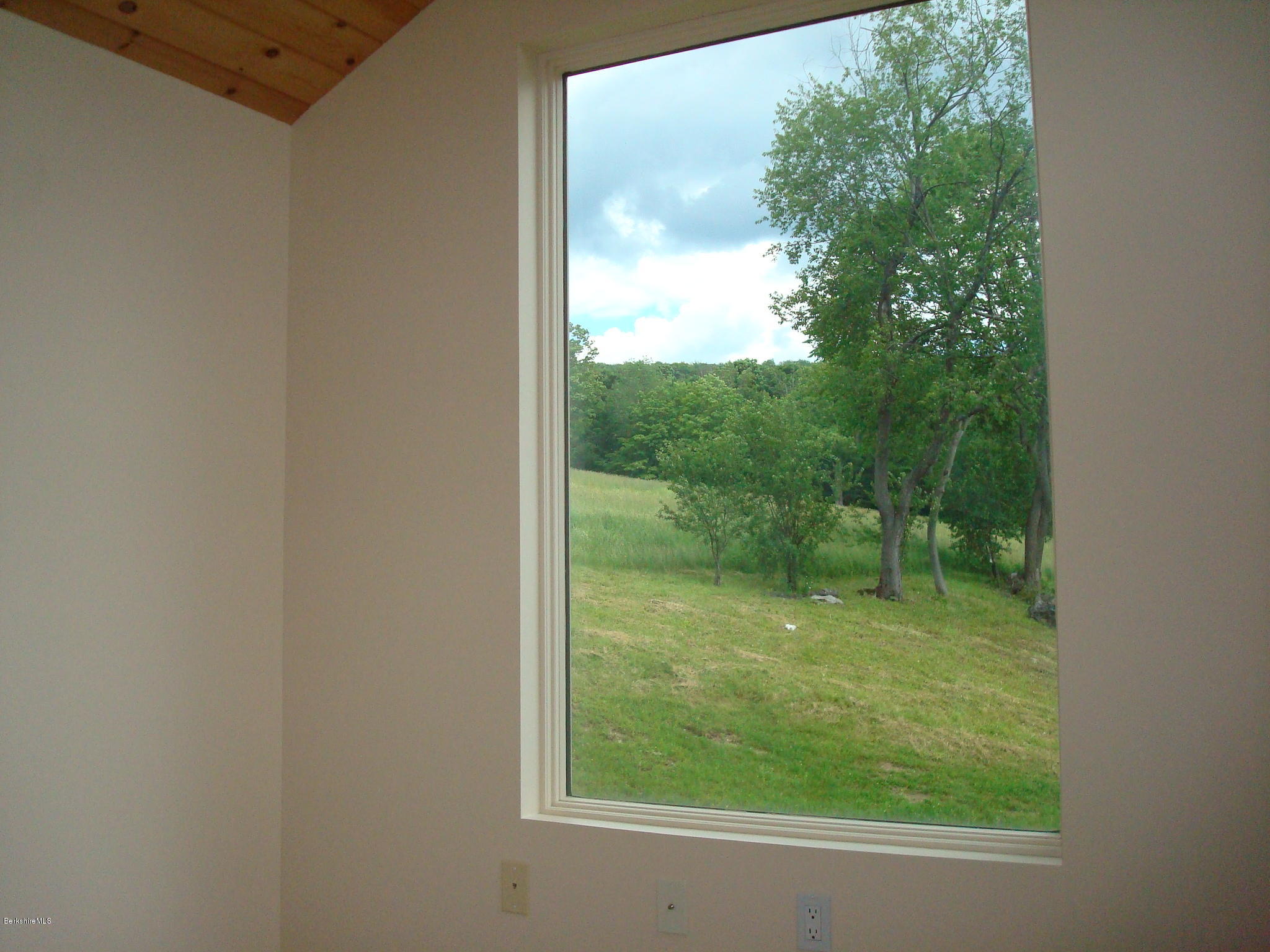 1151 E Road Richmond, MA 01254 - Photo 25 of 33 a view of a window