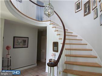 1 Ashlawn Road Malvern, PA 19355 - Photo 2 of 12 Foyer